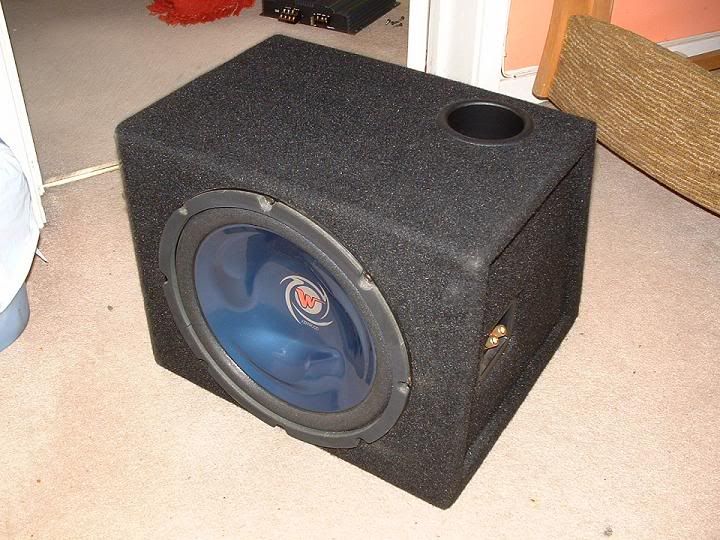 Kenwood 12" Subwoofer in carpeted ported box £50 PassionFord Ford